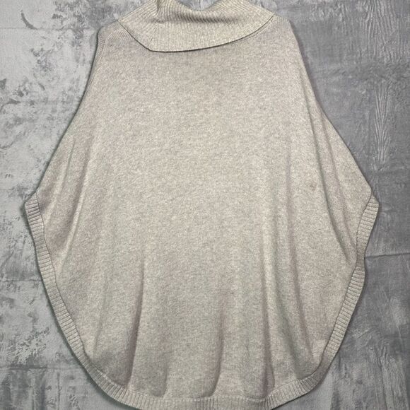 Cabi Gray Cowl Neck Shrug Medium Weight Cable Knit Sweater Size Small - Picture 10 of 11